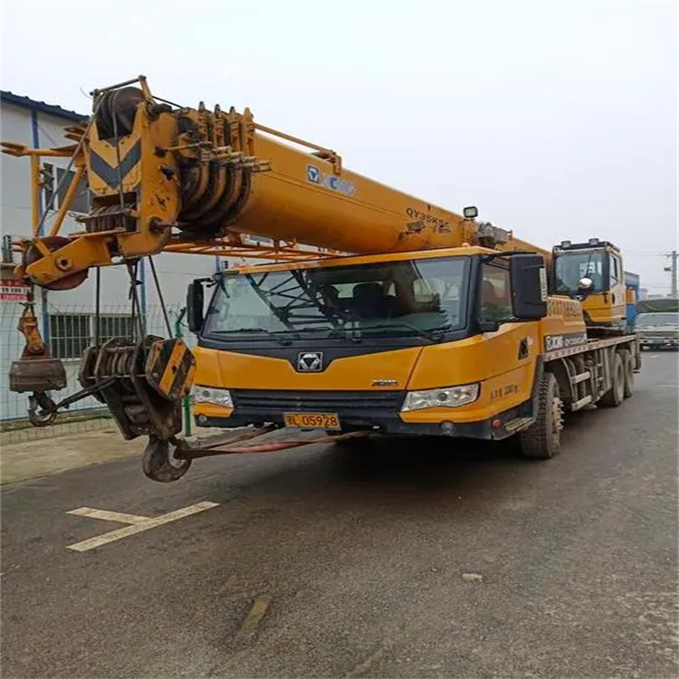 黄石港吊车出租保险：全面覆盖，安全无忧