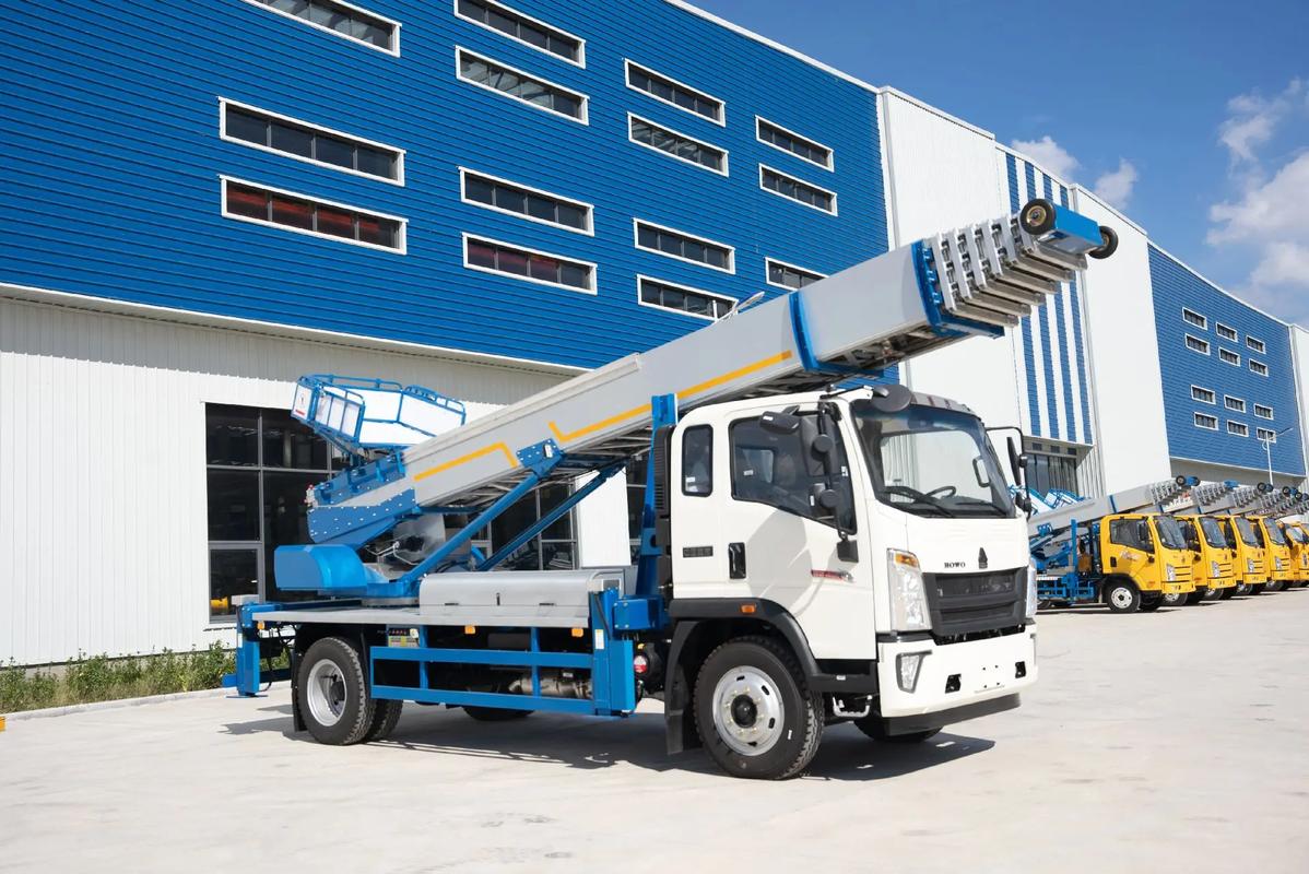 黄石港出租云梯车高空作业车 建筑垃圾搬运